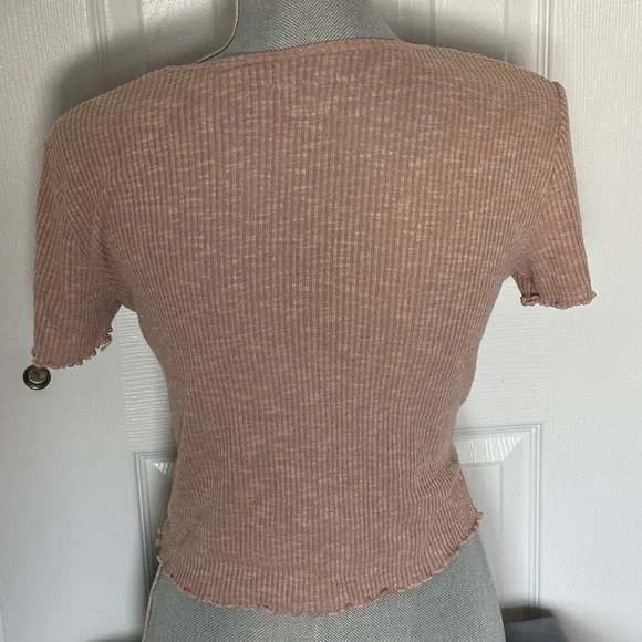 AMERICAN EAGLE LETTUCE TRIM RIBBED DUSTY PINK TOP SIZE M - Picture 3 of 7